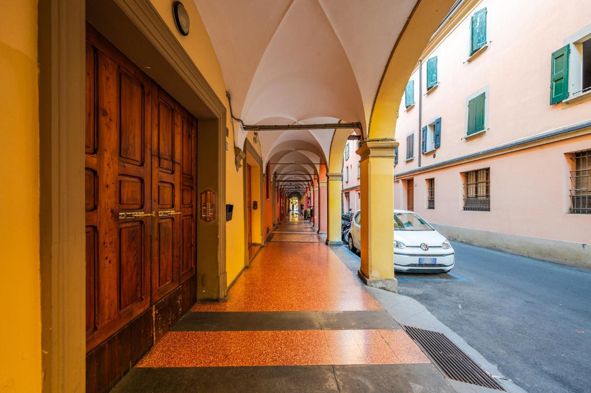 شقة Sui Tetti Di Bologna Centro, Casa Dei Colori المظهر الخارجي الصورة